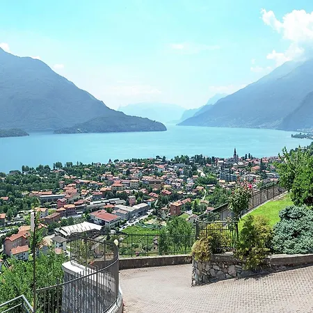 3 With Shared Pool Large Balcony And Fantastic View Of The Lake Vercana