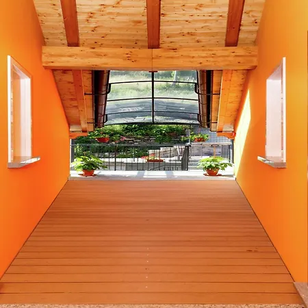 3 With Shared Pool Large Balcony And Fantastic View Of The Lake Daire Vercana