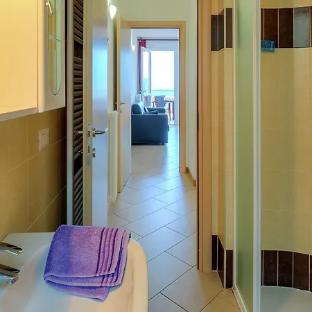 公寓 3 With Shared Pool Large Balcony And Fantastic View Of The Lake